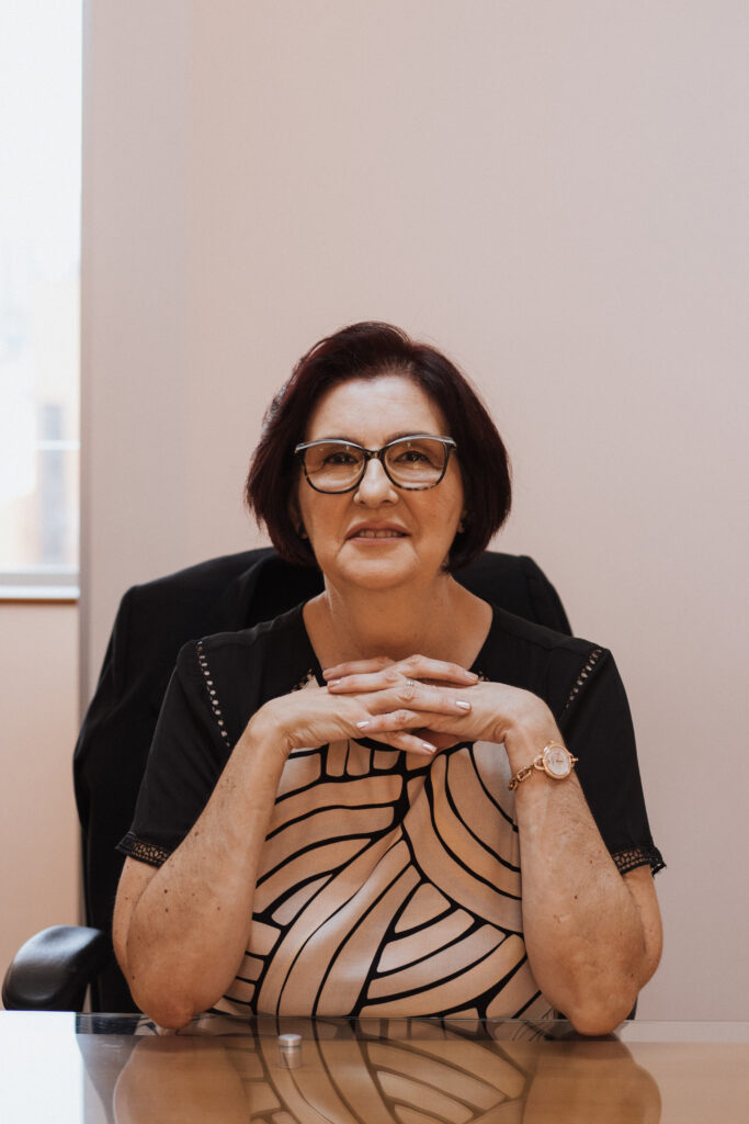 Dra Maria José de Souza